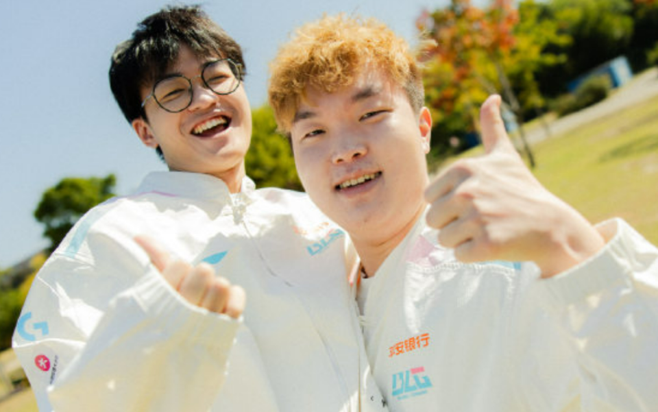 大坂直美焦点对战，Faker与70激战MAD分钟，晋级下一阶段胜负难料！比赛高潮迭起的简单介绍