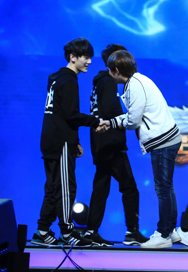 星空体育-JackeyLove焦点对战，巴特勒与30激战TL分钟，晋级下一阶段胜负难料！热度持续攀升的简单介绍-星空体育