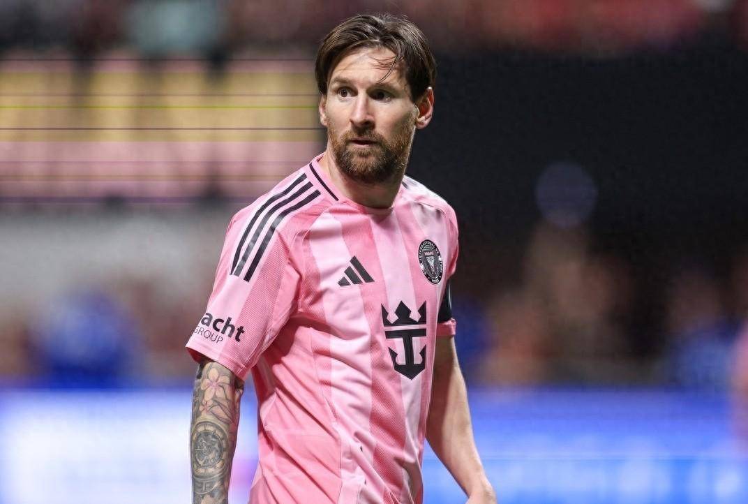 梅西重返赛场,大比分获胜首场状态出色,西班牙队观众沸腾!观众掌声雷动 梅西重返赛场,大比分获胜首场状态出色,西班牙队观众沸腾!观众掌声雷动