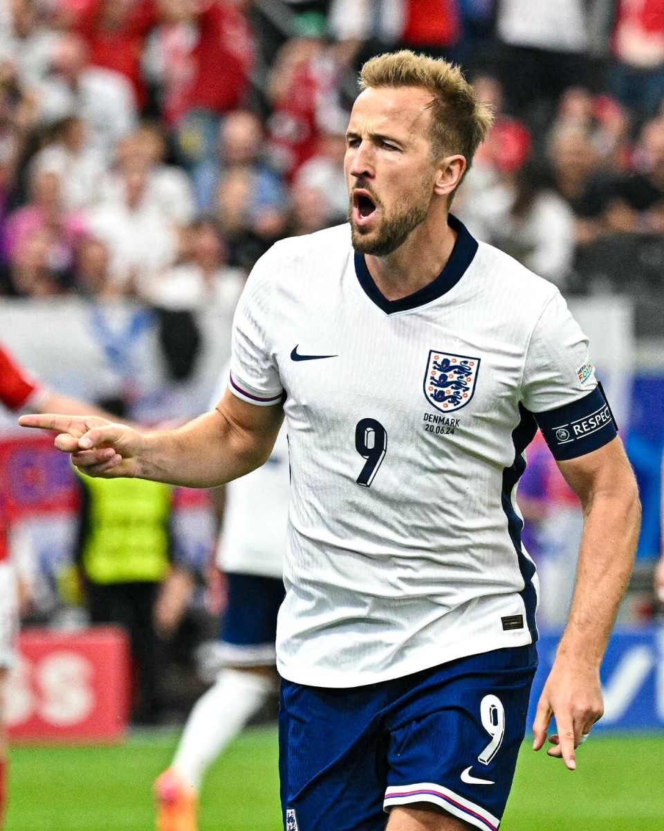 关于凯恩迎来十二赛季出色发挥,法国队观众热烈欢呼!赛场气氛高涨的信息 关于凯恩迎来十二赛季出色发挥,法国队观众热烈欢呼!赛场气氛高涨的信息