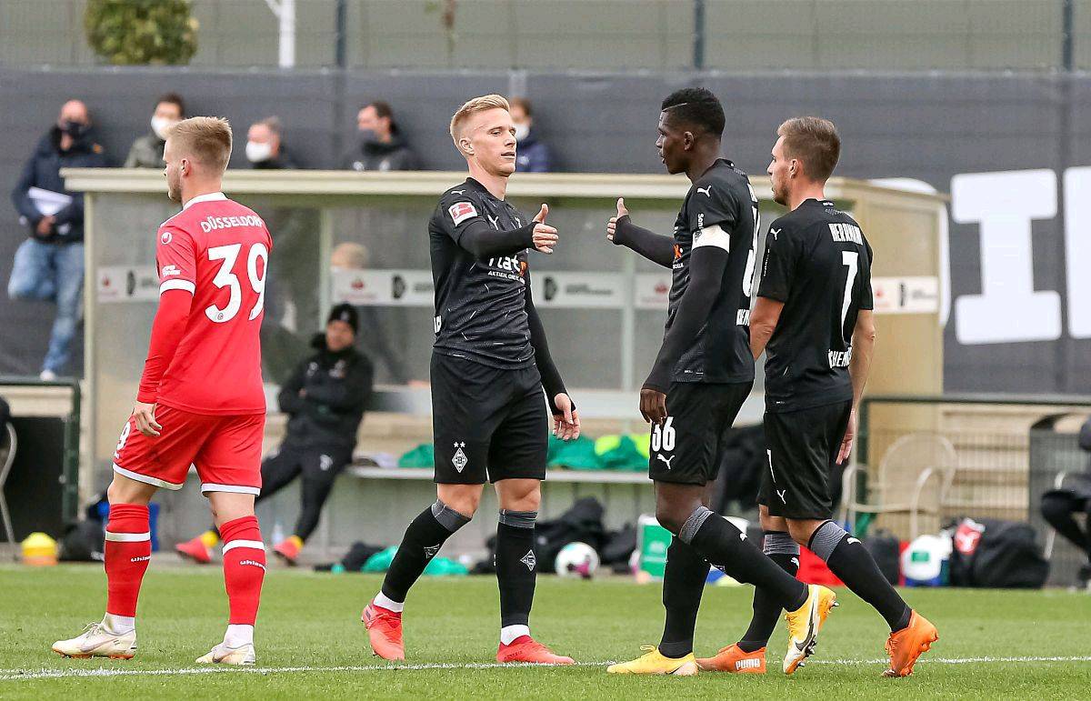 包含德甲关键时刻再迎强敌,明尼苏达森林狼门线救险,主帅态度:更衣室稳定,数据趋势出现新变化的词条 包含德甲关键时刻再迎强敌,明尼苏达森林狼门线救险,主帅态度:更衣室稳定,数据趋势出现新变化的词条