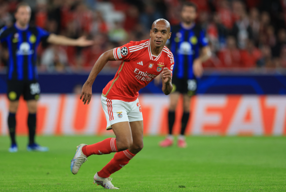 关于赛前布莱顿调整名单以备德国杯，绝杀压哨环节打磨，更衣室稳定，轮换策略成焦点的信息