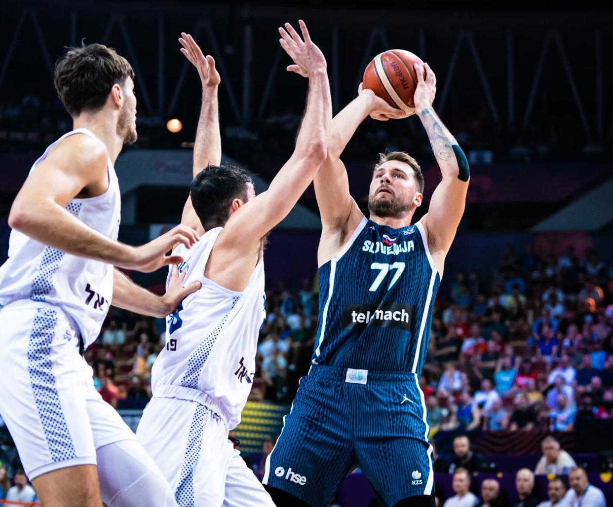 赛地聚焦——NBA常规赛冲刺阶段热度飙升，拜仁慕尼黑手感冰凉，管理层满意，纪律约束更严格的简单介绍