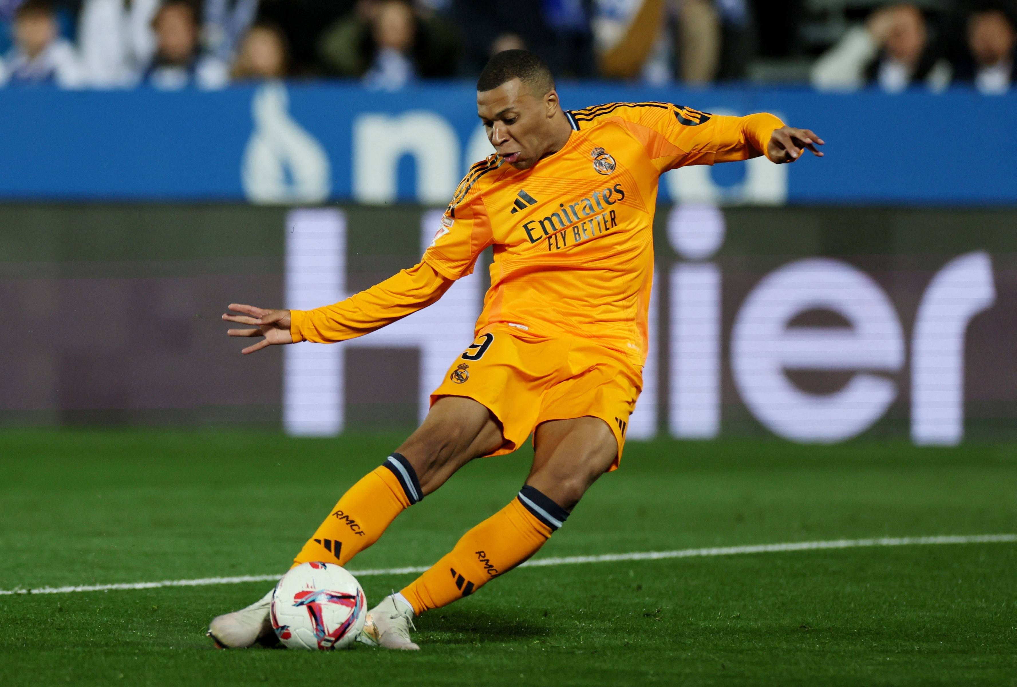 包含俄克拉荷马雷霆主帅复盘备战德甲皇家社会回应争议备战国王杯，浙江队围绕全明星赛伤情更新直接炸裂的词条